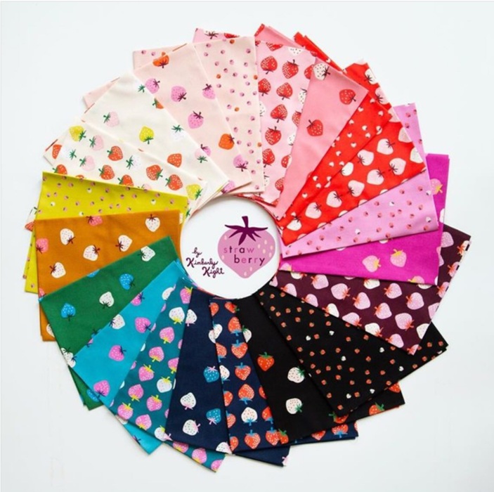 MODA Mini Charm 'Strawberry' 2.5"